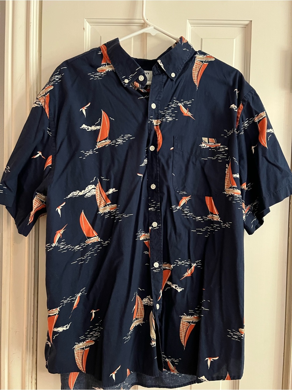 Old Navy Navy Short-Sleeve Button-Down Shirt with Orange Sailboat Print